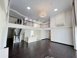 cần bán siêu căn hộ duplex với 6 phòng ngủ, 3 kho + 6wc