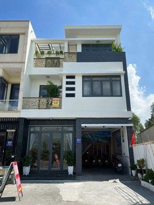 bán nhà kdc phú hồng thịnh dĩ an gần big c dĩ an