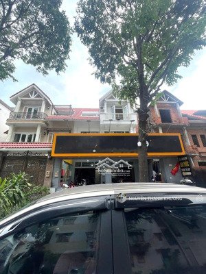 cho thuê nhà biệt thự phan văn trị thông - đường lê đức thọ- p7 - tp hcm ( 8*17m ) 2 lầu