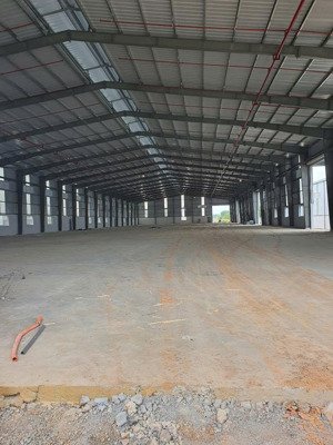 cho thuê xưởng 3900m2 đất quốc, tân uyên. khuôn viên 5200m2, văn phòng 75m