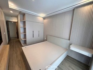bán nhà hoa lâm, việt hưng, long biên 30m2, 4pn, 5wc, 6 tầng, chỉ 8.16 tỷ