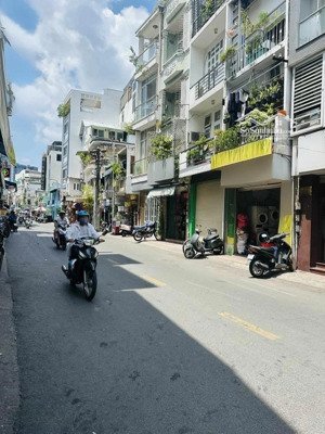 bán nhà đẹp quận 3 - 5 tầng - hẻm xe hơi - cách mặt tiền vài bước - vị trí kinh doanh đỉnh