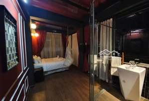 bán khách 25 phòng siêu đẹp ngay chợ bến thành ngang 7m x 30m cho thuê 350 triệu/tháng chỉ 39 tỷ