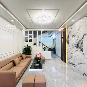 nhỉnh 5 tỷ - văn tiến dũng - 5 tầng sát phố - 1 nhà ô tô tránh - nhà mới