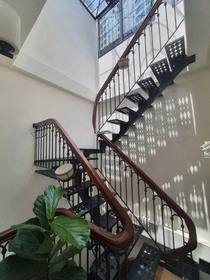 bán nhà ngõ ô tô tránh khương trung 36m² x 4 tầng mt 3.7m giá 13.8 tỷ thanh xuân