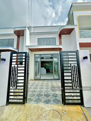 chỉ 400tr sở hữu ngay nhà 1 trệt 1 lửng đúc sân xe hơi sổ riêng thổ cư, ngay cuối huỳnh văn nghệ