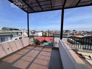 bán nhà ngõ 76 hoa lâm việt hưng 32m 5tầng 1tum giá 8tỷ3