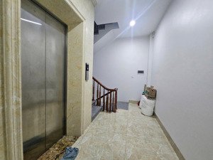bán nhà bà triệu phân lô, 2 mặt thoáng, 50m2, 5 tầng thang máy: 9,8 tỷ