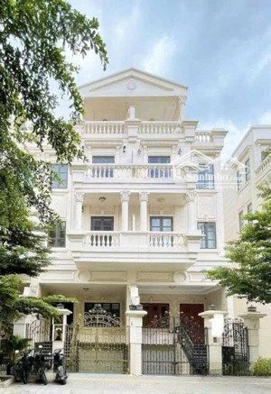 cần bán nhà phố có hầm cityland park hills hoàn thiện giá 19,5 tỷ/căn.lh 