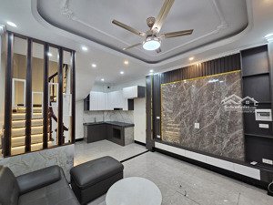 nhà thanh am việt hưng cực đẹp, ngõ nông gần phố 5,85 tỷ