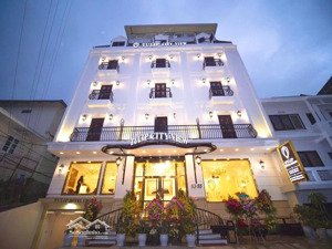 toà nhà chdv hầm 7 tầng ngang 10m siêu cao cấp nguyễn trãi khai thác 450 triệu/tháng chỉ 55 tỷ