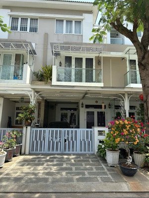 bán nhà riêng tại đ. liên phường, 15,5 tỷ, 85m2, 4pn, 3wc, q9, hcm chỉ với hot