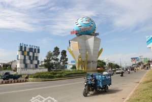 bán đất đẹp giá rẻ 85m2 (4,5x19m), mặt tiền cổng chào bdương, dân đông, k.doanh mua bán sầm uất