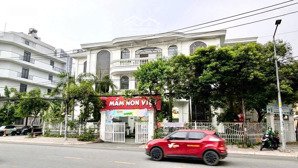 kẹt bank bán gấp mặt tiền nguyễn văn hưởng ,quận 2.dt 18x34m, 3 tầng, giá bán 99 tỷ