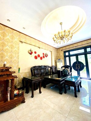 cần bán nhà mặt tiền kiểu biệt thự đường 7,5m thanh thuỷ, quận hải châu, đà nẵng lh 