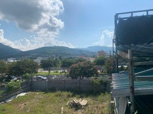 theo sóng sungroup. bán đất mặt tiền đường nguyễn tất thành, hòn rớ 2, nam nha trang, khánh hòa.