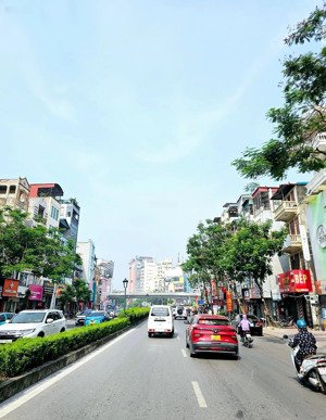 tòa nhà văn phòng 10 tầng phố nguyễn văn cừ