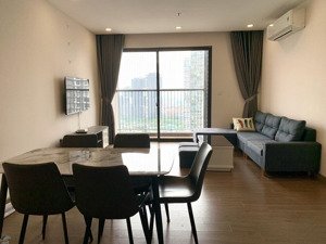 cho thuê căn 3pn2wc oasis, thông thuỷ 96m2, đủ đồ, giá tốt