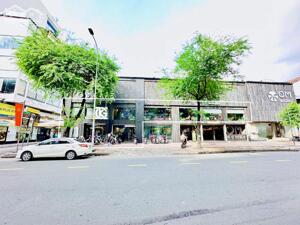 Cho Thuê Nhà GÓC 2MT: 848 Sư Vạn Hạnh - Quận 10 - 23x14m, 2 tầng