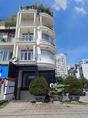 siêu hiếm -căn góc kha vạn cân -chợ thủ đức -9x24m -7 tầng -hđt : 150tr/tháng -giá chỉ 48 tỷ