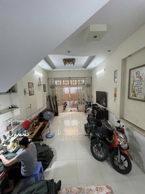 hot! bán nhà trường chinh phường 13 tân bình - dt sàn 161m2 - 4 tầng 4 phòng - 6.8 tỷ (tl)