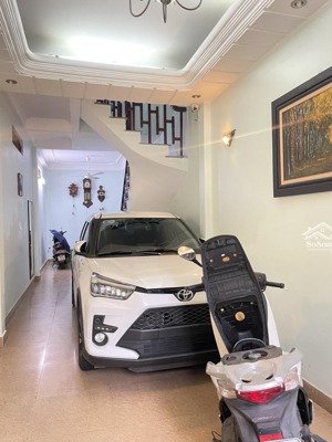 chính chủ bán nhà dân xây nguyễn khánh toàn - cầu giấy - oto ngủ trong nhà - 10tỷ