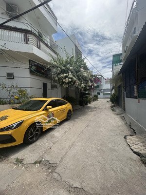 bán đất(193m2, ngang 23m), góc 3 mặt tiền cách biển chỉ 300m hẻm 5m đường điện biên phủ. giá 10.8tỷ