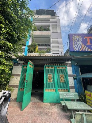 bán gấp nhà mtkd đường 19 khu tên lửa 4.5x20m 3 lầu giá 14.2 tỷ giá tốt lh 