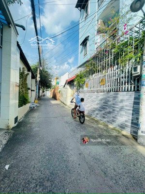 hơn 9 tỷ (160m2) đất đẹp - đường 5m sát phạm văn đồng - dt 160m2 ngang 6.6m cực hiếm