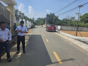 thúy có lô đất giá f0 ngay trung tâm hòa lạc muốn chia sẻ cùng anh/chị