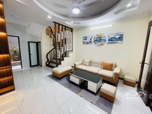 hiếm - nhà mới kính koong - gần phố - cách ô tô 30 mét - full nội thất - an sinh đỉnh - tiện nghi