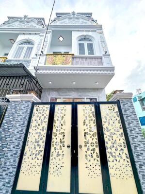 Nhà trệt lầu xây mới 4 phòng - Cách Trường Đại Học Cần Thơ 500m