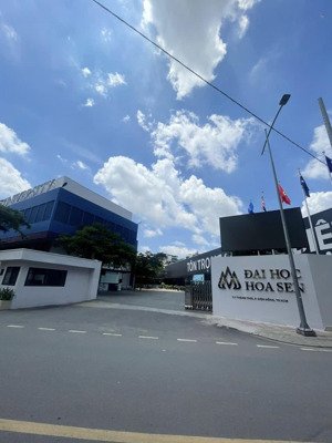 nhà cũ tiện xây mới hẻm xe tải thành thái q10- 40m2 a4 vuông vức xây mới 1 trệt 4l st - ngay ubnd