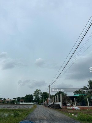 kẹt tiền bán gấp lô đất tại hoà khánh nam, đức hòa, long an, 1,935 tỷ, 205m2, chính chủ uy tín