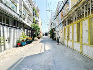 bán nhà 2 tầng btct mới đào tông nguyên, tt nhà bè -hẻm xe hơi 6m -giá chỉ 4,x tỷ