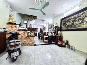 bán nhà - mặt tiền - gần chợ bình tiên - dt : 74m2