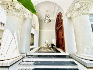 bán biệt thự ngang 10m 2 mặt hẻm xe hơi tránh - trường sa, phú nhuận - giáp quận 1, quận 3