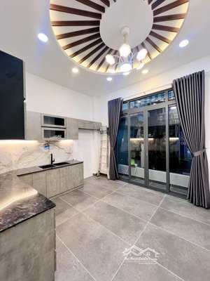 nhà mặt phố trần thủ độ, 8,9 tỷ, 45m2, đẹp, nhiều tiện ích tại tân phú, hcm