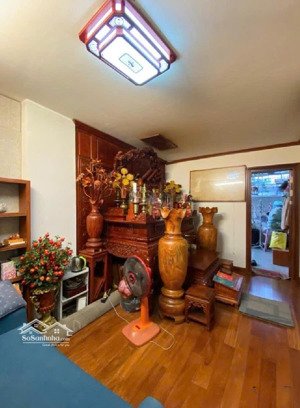 nhà đẹp hiếm trung tâm lê thanh nghị 6 tầng nội thất gỗ xịn