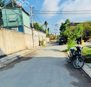 nhà đẹp nở hậu bưng ông thoàn,hàng xóm global giá 6.1tỷ ,hiếm!!