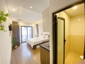 chính chủ cho thuê phòng ban công, đủ đồ tại nguyễn khánh toàn, quan hoa, cầu giấy, ô tô đỗ cửa