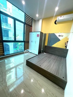 ccmn 2 ngủ 1 khách 1 wc 8tr5 nguyễn ngọc nại ( 1/10 trống )