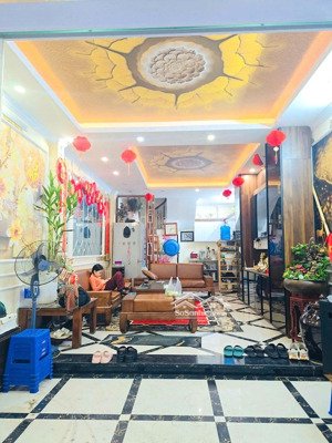 đường hoàng mai 45m 5 tầng 3 mặt thoáng nội thất xịn - gần ô tô - ở ngay