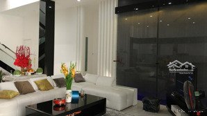 chính chủ cho thuê toà nhà k/d cf shop showm room vp mt hoàhưng q.10 13,5x25,3 90tr lh 