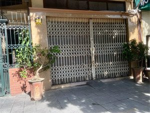 bán nhà 3 tầng mặt ngõ thông phố vọng 30m2-6,7 tỷ-vài bước ra ô tô tránh