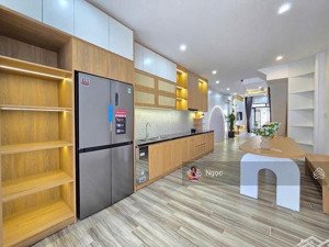 siêu phẩm 4 tầng cực đẹp hồ bơi gần biển mỹ khê đường chính hữu_dòng tiền 50tr/th