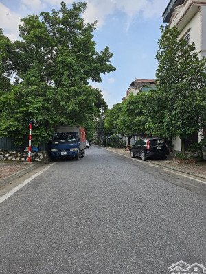 bán nhà 5 tầng sát aeon ô tô đỗ gần giá 6,15 t.ỷ