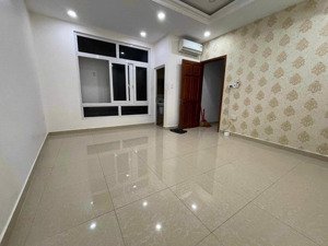 phòng trọ 28m² 866 quốc lộ 13 máy lạnh, máy giặt, giá chỉ 2tr9