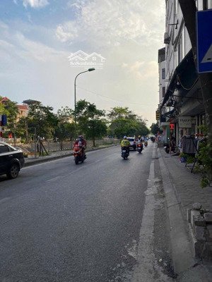 bờ sông sét, ô tô tránh trước nhà, 35m2, thang máy, 5 tầng, giá 10 tỷ