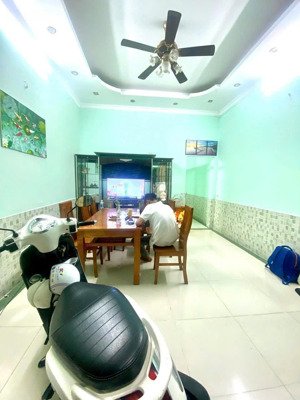 bán nhà dt vừa lớn giá vừa tốt nhất khu vực trường chinh, p.14, tân bình